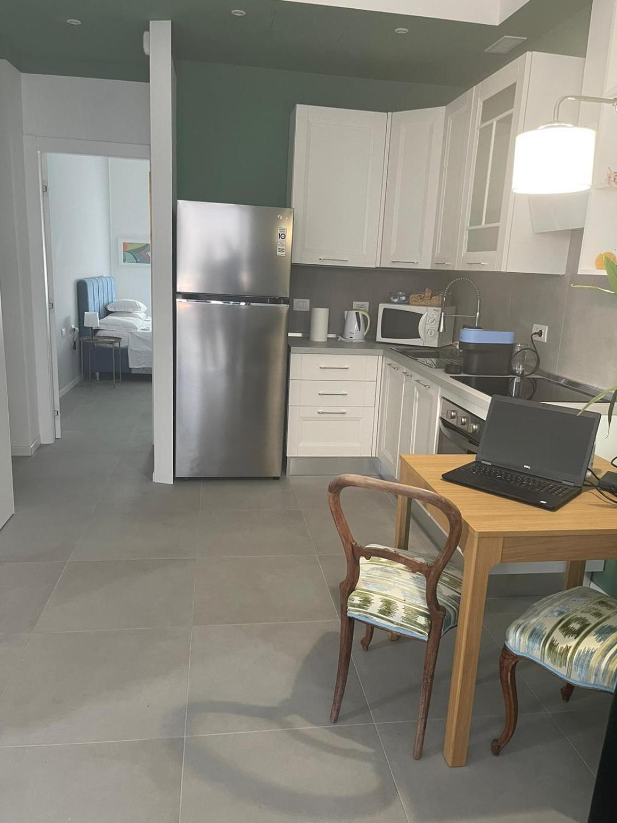 Home Suite Home - Porta Romana Suite Newly 2 Bedrooms Apartment With 2 Bathrooms Subway Metro 3 Stops To Duomo *